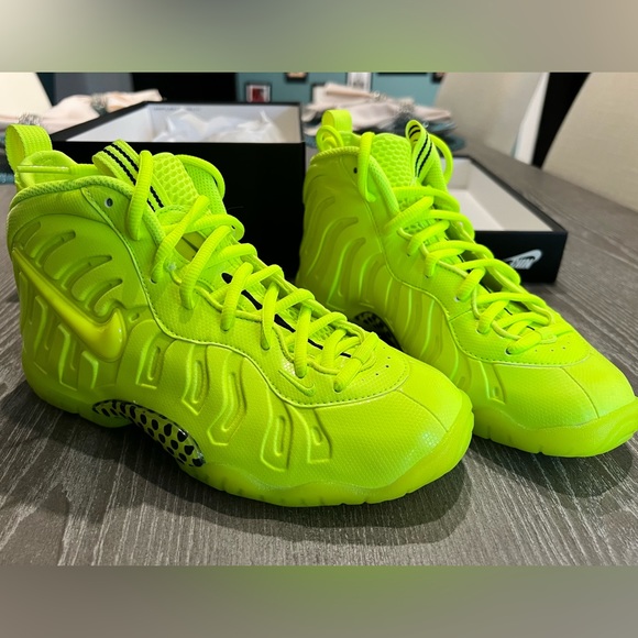 Nike Little Posite Pro "Black/Volt"  GS - Picture 1 of 6